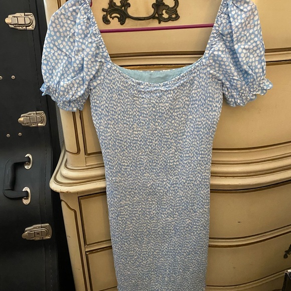 Blue and white dress - Picture 4 of 5